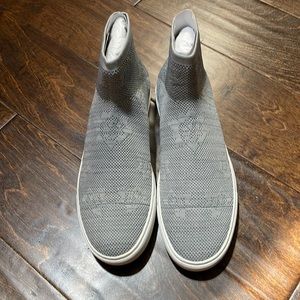 Kenneth Cole knit grey sneaker booties